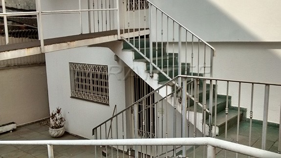 Comercial de 317m² em Vila Constança