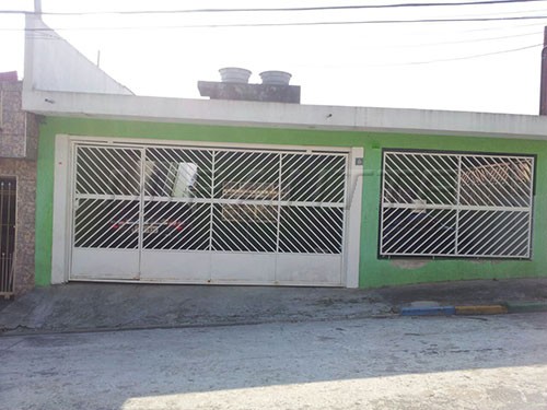 Casa terrea de 130m² com 3 quartos em Jardim Hercilia