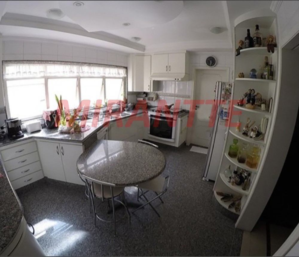 Apartamento de 140m² com 4 quartos em Santana