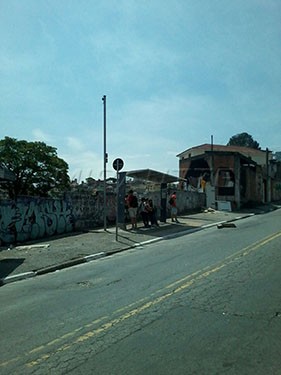 Terreno de 650m² em Jardim Peri