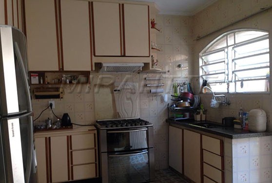 Sobrado de 190m² com 4 quartos em Horto Florestal