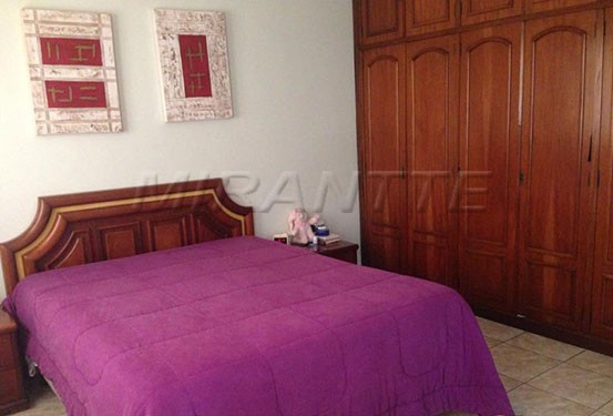Sobrado de 190m² com 4 quartos em Horto Florestal
