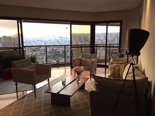 Apartamento de 147m² com 3 quartos em Santana