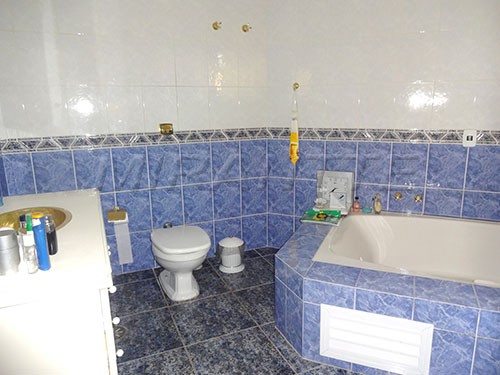 Sobrado de 500m² com 4 quartos em Barro Branco