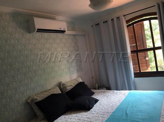 Sobrado de 85m² com 3 quartos em Jardim Virginia Bianca