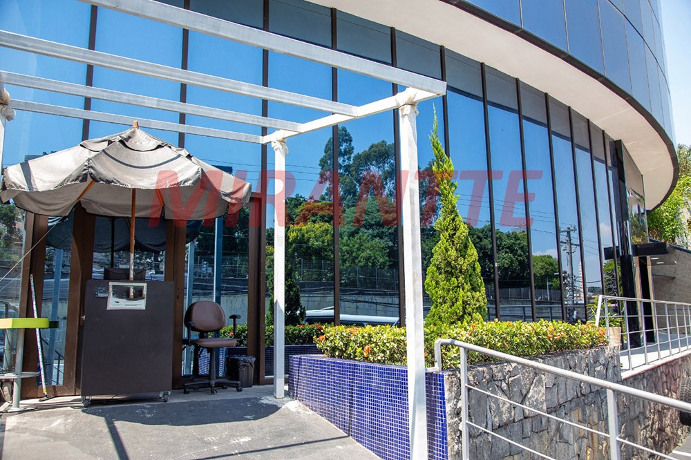 Comercial de 800m² em Parada Inglesa