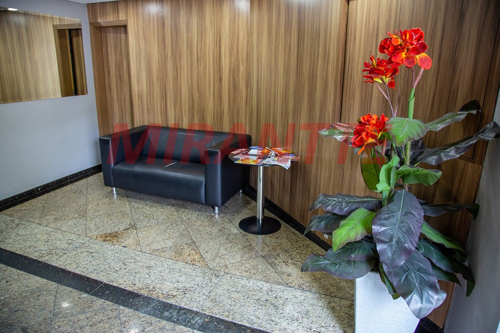 Comercial de 800m² em Parada Inglesa