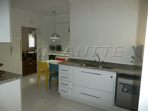 Apartamento de 145m² com 4 quartos em Santana