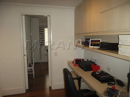 Apartamento de 145m² com 4 quartos em Santana