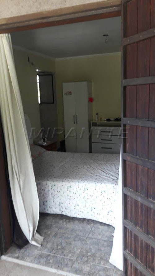 Sobrado de 250m² com 4 quartos em Furnas