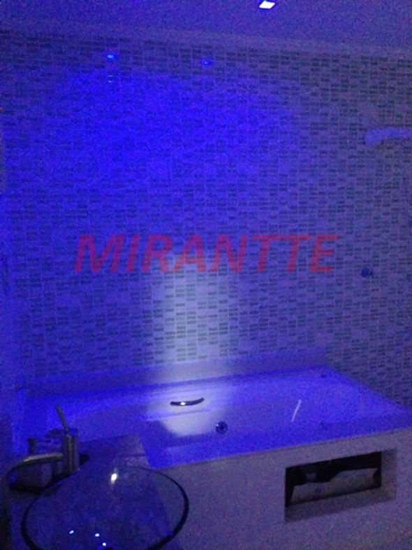 Sobrado de 280m² com 3 quartos em Jardim Guapíra