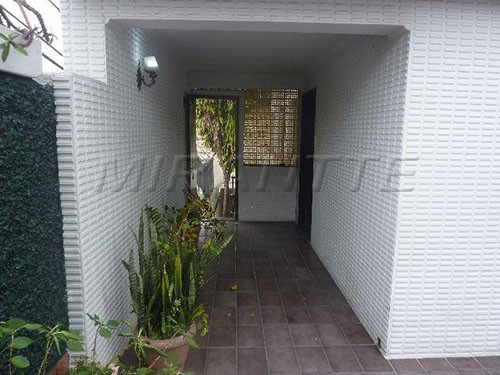 Comercial de 236m² em Penha