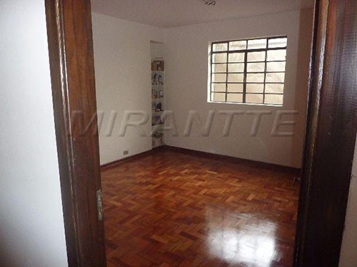 Comercial de 236m² em Penha