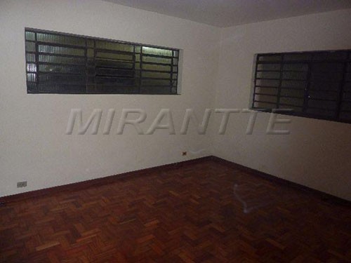 Comercial de 236m² em Penha