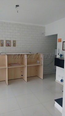Comercial de 180m² em Vila Mazzei