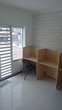 Comercial de 180m² em Vila Mazzei