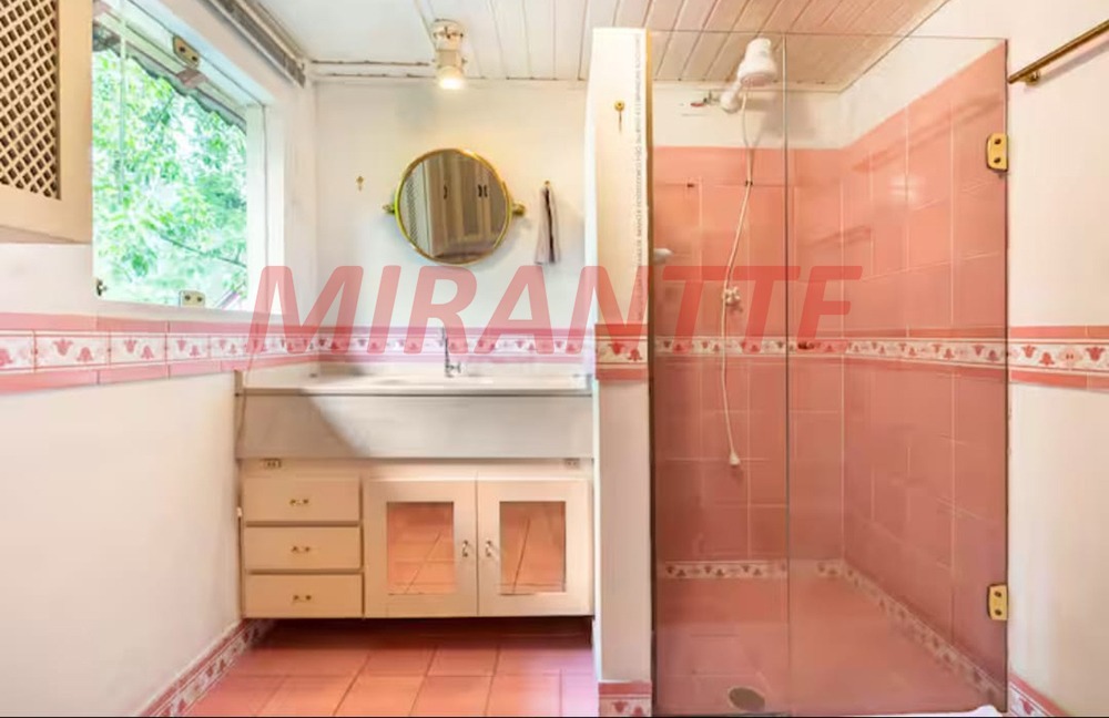 Sobrado de 700m² com 4 quartos em Tremembe