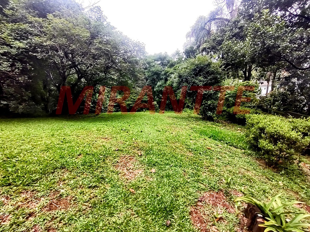 Sobrado de 700m² com 4 quartos em Tremembe