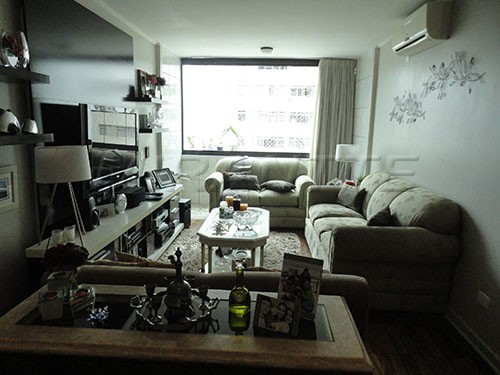 Apartamento de 130m² com 3 quartos em Jardim Paulista