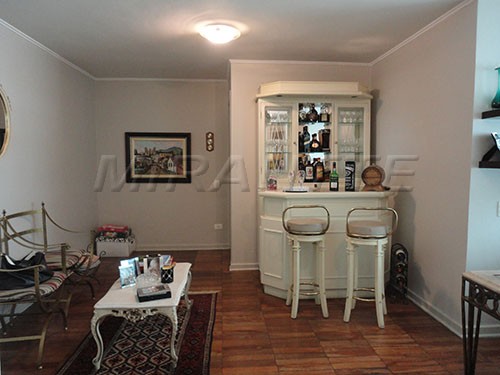 Apartamento de 130m² com 3 quartos em Jardim Paulista