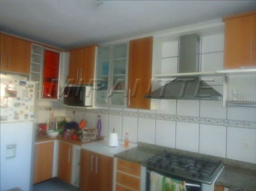 Sobrado de 195m² com 3 quartos em Vila Gustavo