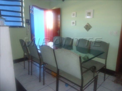 Sobrado de 195m² com 3 quartos em Vila Gustavo
