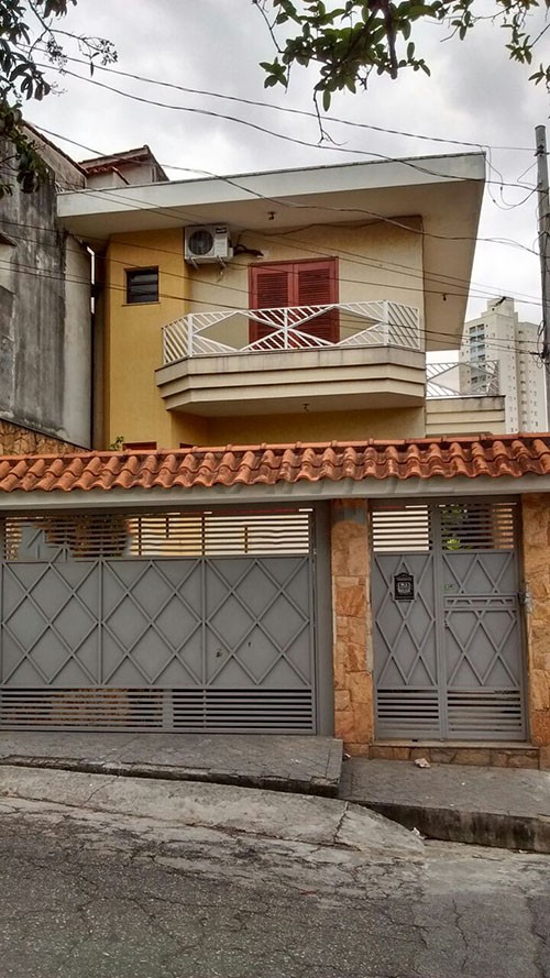 Sobrado de 195m² com 3 quartos em Vila Gustavo