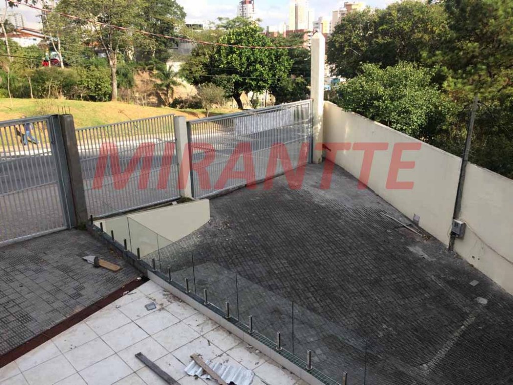 Comercial de 2300m² em Parada Inglesa