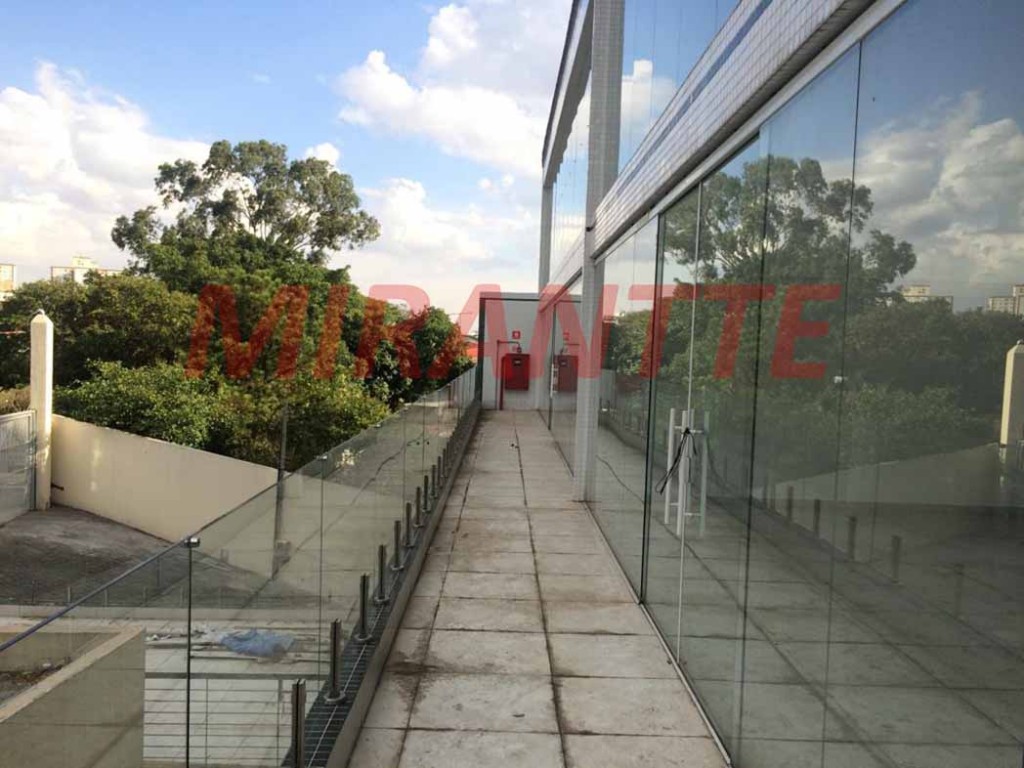 Comercial de 2300m² em Parada Inglesa