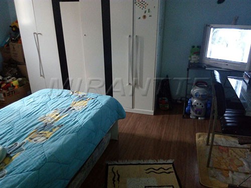 Cond. fechado de 187m² com 3 quartos em Vila Maria