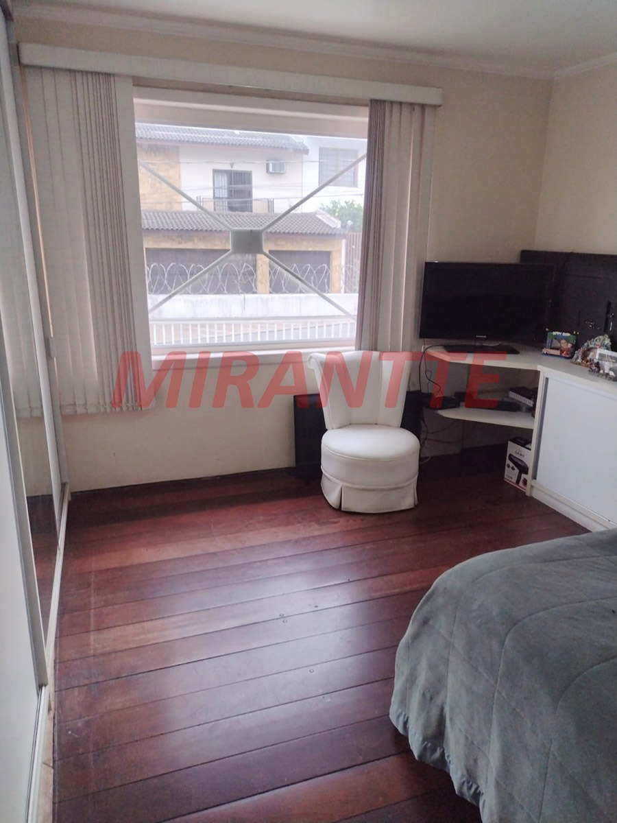 Sobrado de 300m² com 4 quartos em Jardim Virginia Bianca