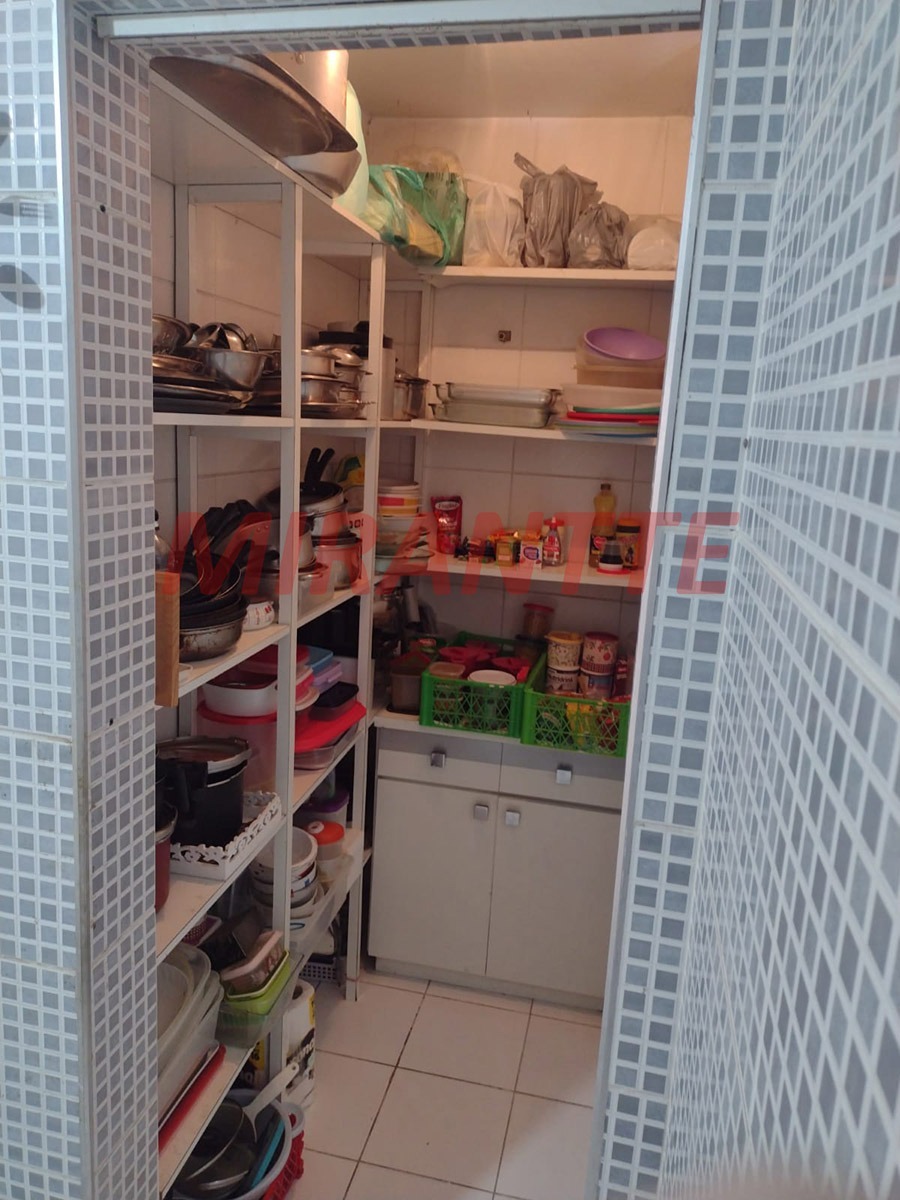 Sobrado de 300m² com 4 quartos em Jardim Virginia Bianca