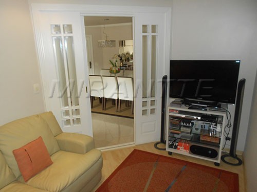 Apartamento de 168m² com 3 quartos em CENTRO