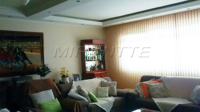 Comercial de 550m² com 6 quartos em Imirim