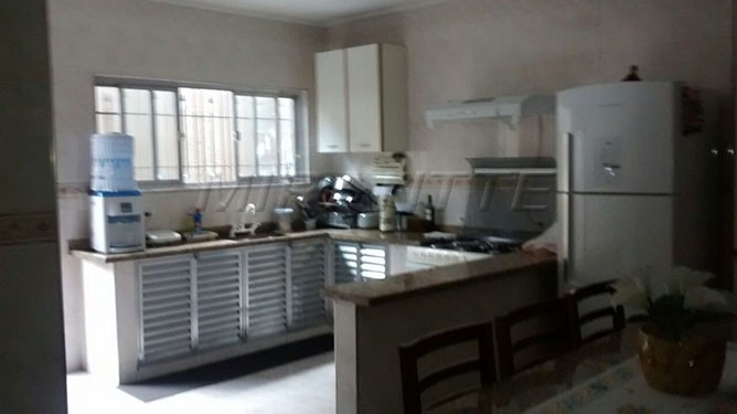Comercial de 550m² com 6 quartos em Imirim
