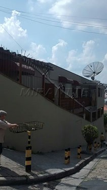 Comercial de 550m² com 6 quartos em Imirim