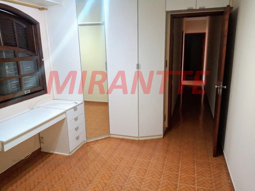 Sobrado de 180m² com 4 quartos em Santa Teresinha