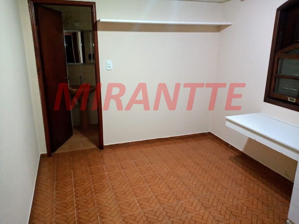 Sobrado de 180m² com 4 quartos em Santa Teresinha