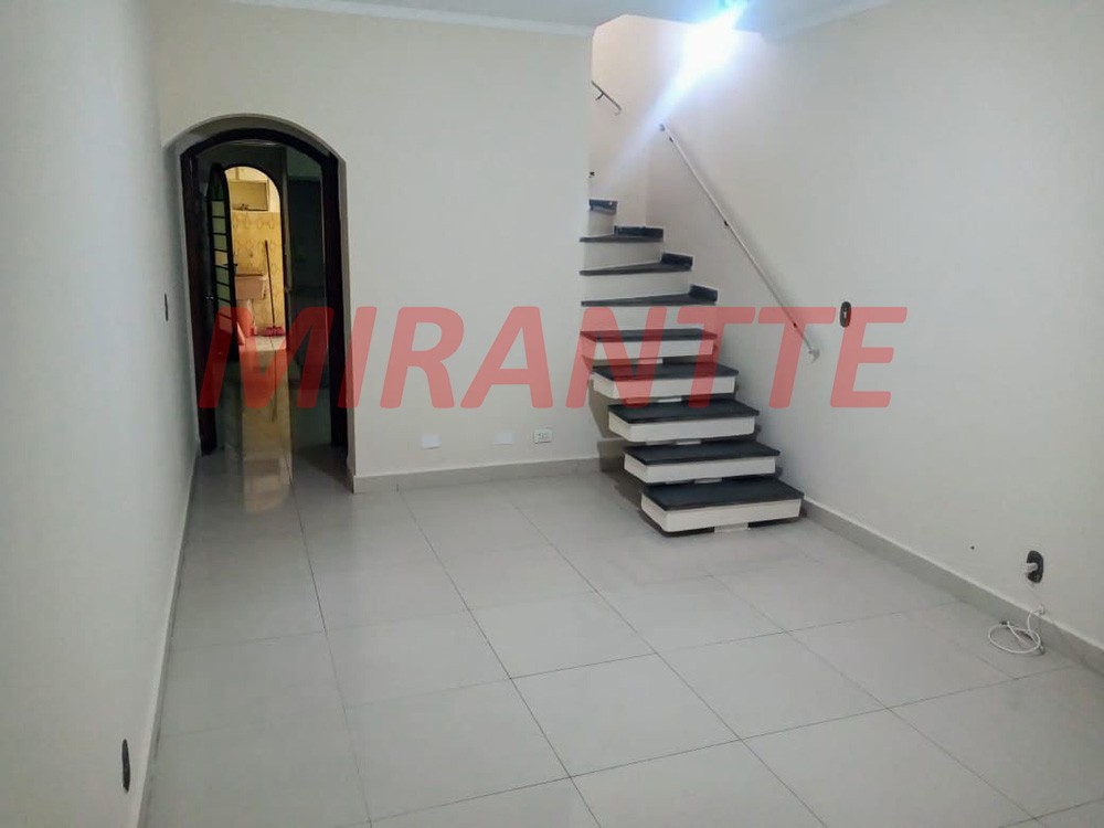 Sobrado de 180m² com 4 quartos em Santa Teresinha