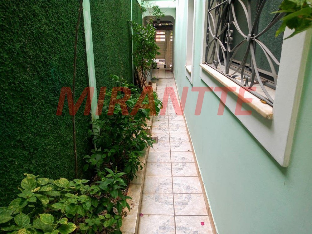 Sobrado de 180m² com 4 quartos em Santa Teresinha