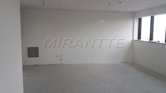 Comercial de 42m² em Água Fria