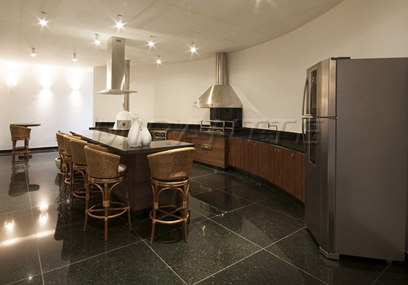 Apartamento de 297m² com 4 quartos em Jardim Analia Franco