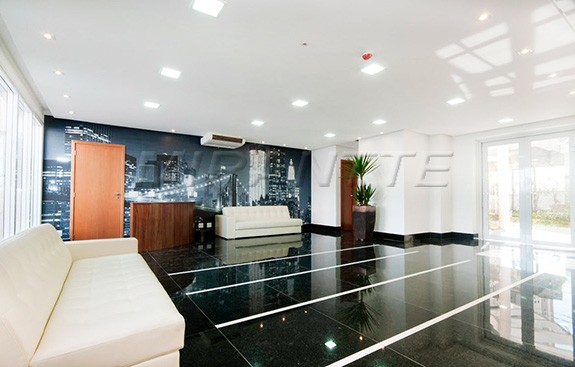 Apartamento de 297m² com 4 quartos em Jardim Analia Franco