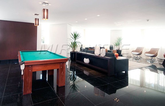 Apartamento de 297m² com 4 quartos em Jardim Analia Franco