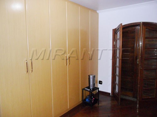 Sobrado de 476m² com 3 quartos em Vila Nova Cachoeirinha