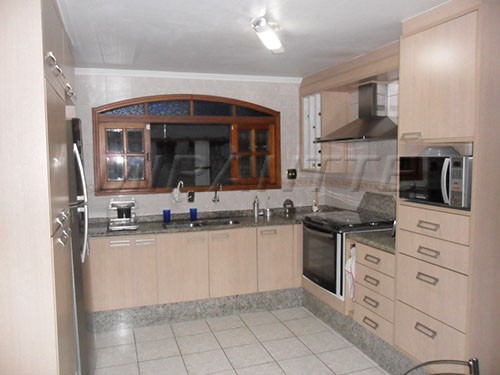 Sobrado de 476m² com 3 quartos em Vila Nova Cachoeirinha