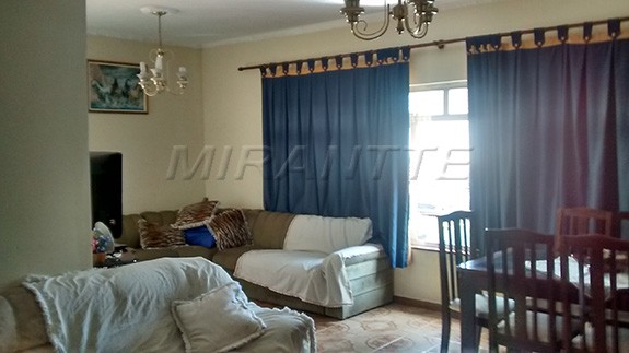 Sobrado de 13m² com 3 quartos em Imirim