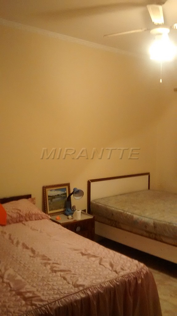 Sobrado de 13m² com 3 quartos em Imirim