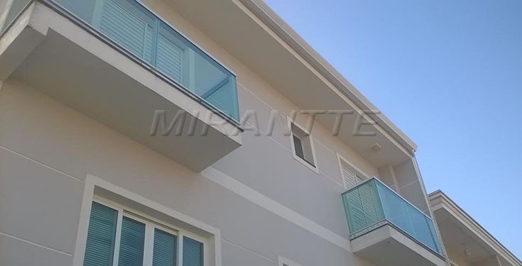 Sobrado de 190m² com 3 quartos em Vila Mazzei