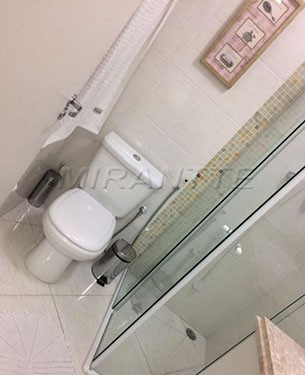 Sobrado de 190m² com 3 quartos em Vila Mazzei
